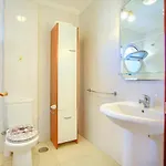 Premium Paradise - Balcony Sea & Pool Views - Rated Apartment *