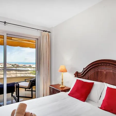 Premium Paradise - Balcony Sea & Pool Views - Rated Апартаменты