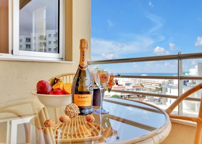 Apartmán Premium Paradise - Balcony Sea & Pool Views - Rated