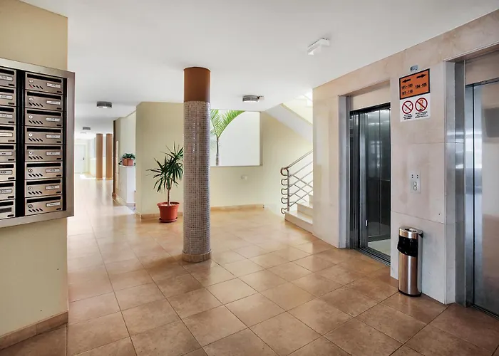 Apartment Premium Paradise - Balcony Sea & Pool Views - Rated *