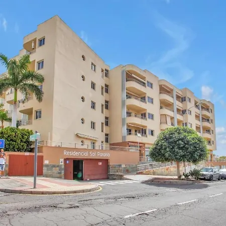 Premium Paradise - Balcony Sea & Pool Views - Rated *